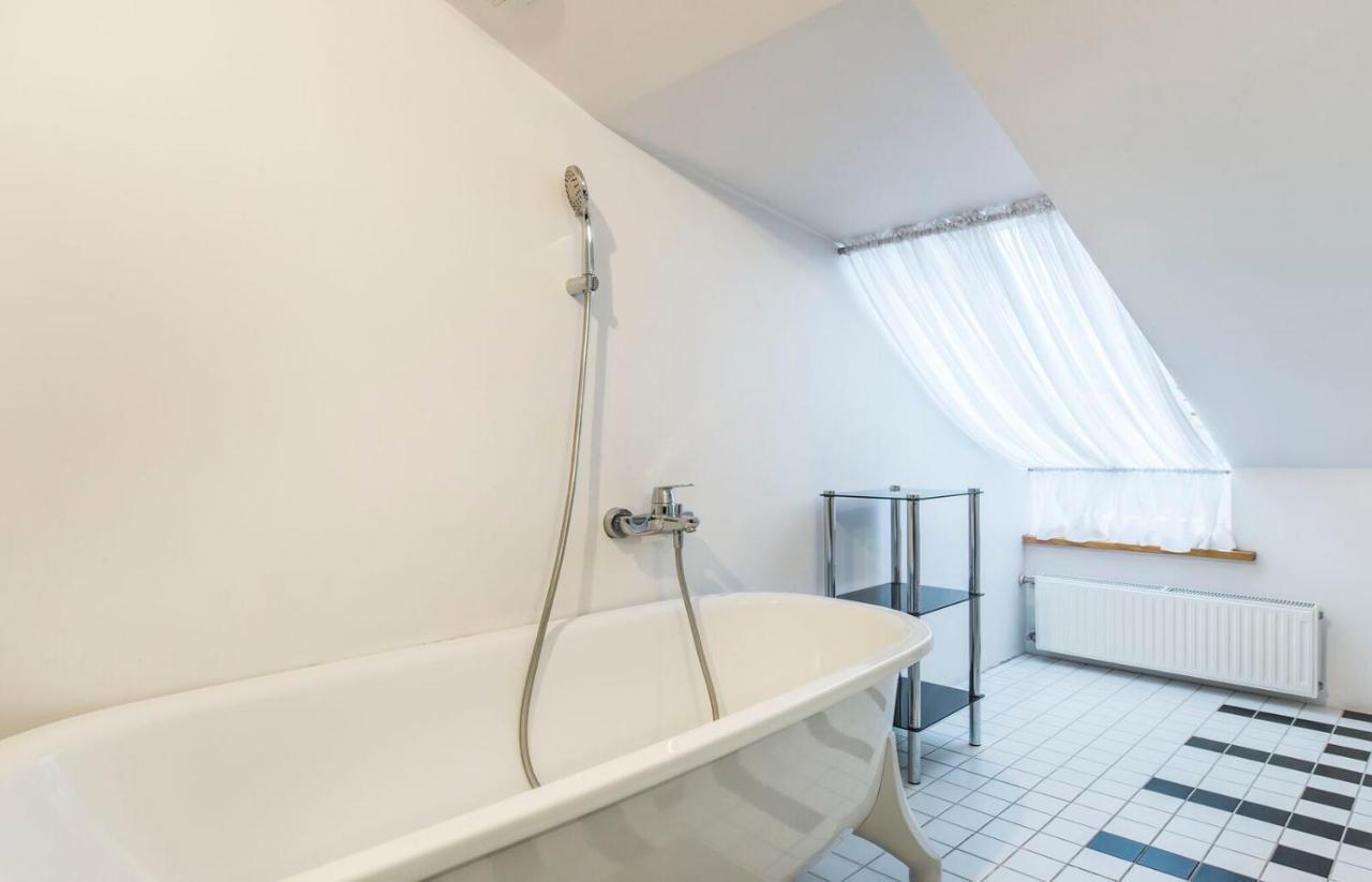 Central 2-Level Penthouse With Terrace And Free Parking Riga Exterior foto