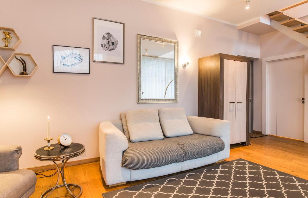 Central 2-Level Penthouse With Terrace And Free Parking Riga Exterior foto